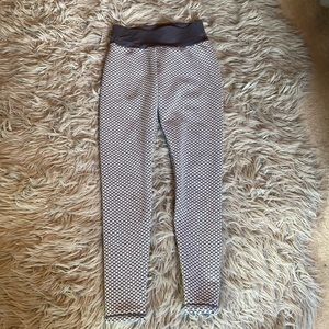 booty scrunch leggings!!